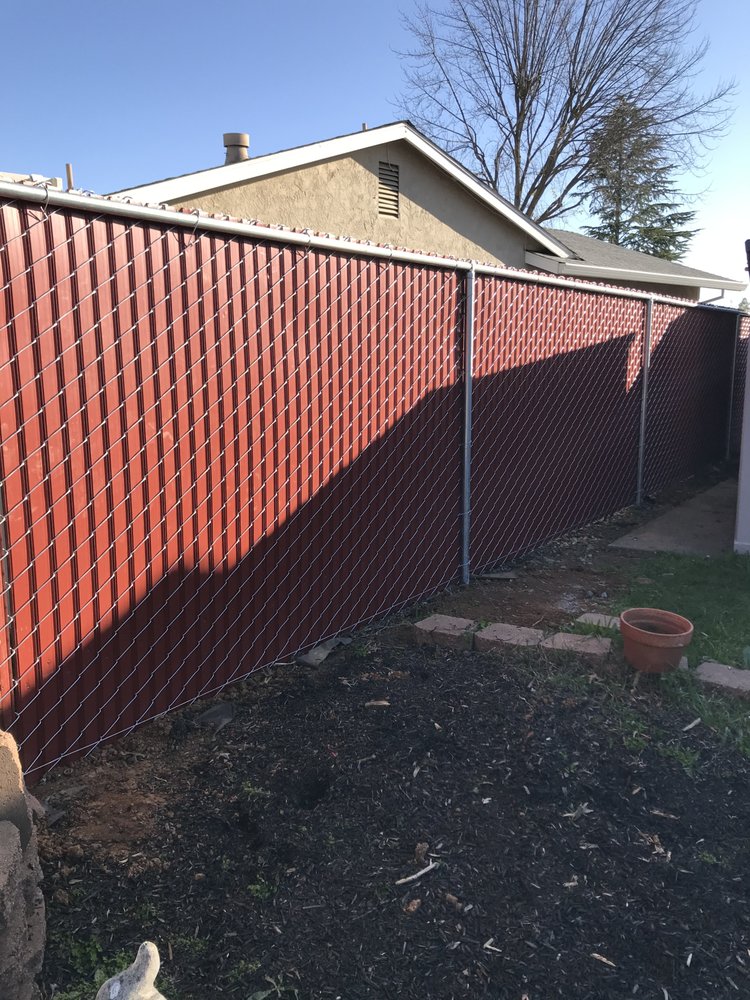 this is a picture of fence installation in Folsom, CA
