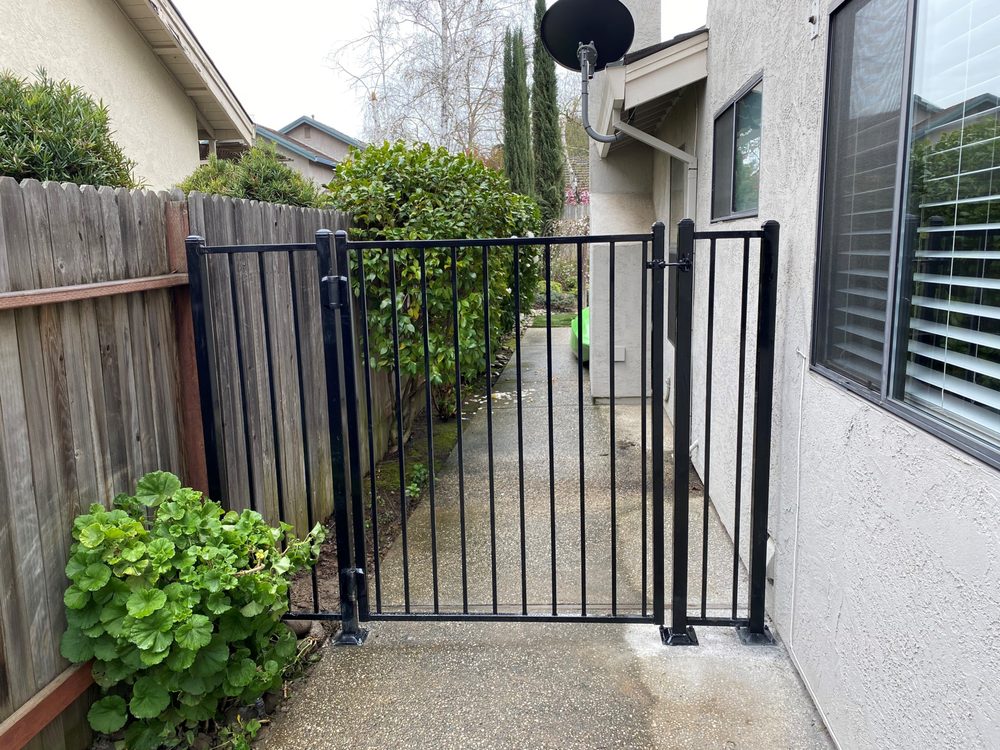 this is a picture of metal fence in Folsom, CA