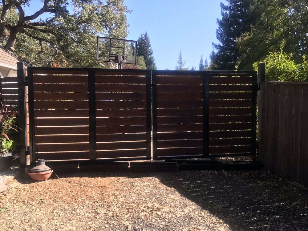 this is a picture of metal fence in Folsom, CA